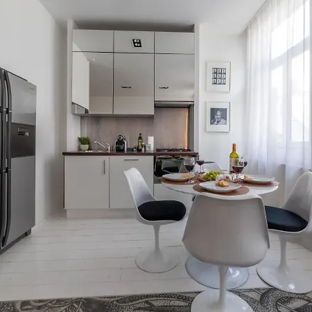 Apartment My - Toison D'or *
